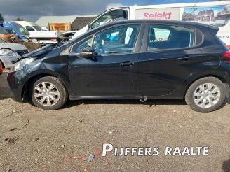 Vrakbiler auto Peugeot 208 208 I (CA/CC/CK/CL), Hatchback, 2012 / 2019 1.2 Vti 12V PureTech 82 2018/8
