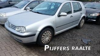 Autoverwertung Volkswagen Golf Golf IV (1J1), Hatchback, 1997 / 2005 1.4 16V 2001/10