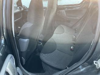 Toyota Aygo 1.0-12V + 5.drs airco N.A.P NL AUTO picture 9