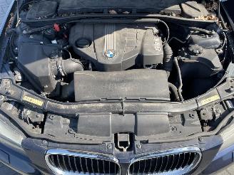 BMW 3-serie Touring 318d Business Line NL AUTO N.A.P picture 13