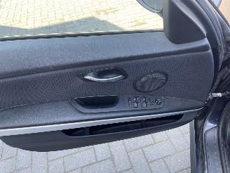BMW 3-serie Touring 318d Business Line NL AUTO N.A.P picture 9