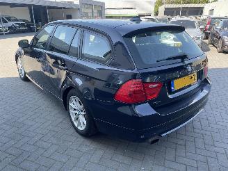 BMW 3-serie Touring 318d Business Line NL AUTO N.A.P picture 5