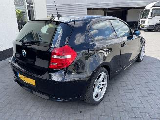 BMW 1-serie 116i picture 2