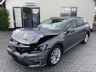 damaged passenger cars Volkswagen Passat Variant 1.4 TSI GTE N.A.P NL AUTO PRACHTIG!!! 2016/7
