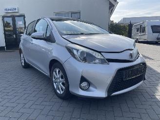 Schadeauto Toyota Yaris 1.5 Full Hybrid Aspiration toyota onderhouden prachtig!!! 2014/1