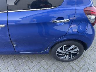 Peugeot 108 1.0 e-VTi Allure N.A.P NL AUTO PRACHTIG!!!! picture 16