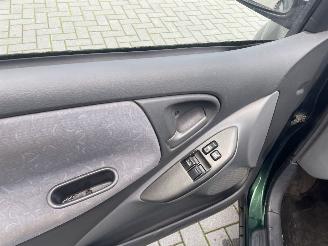 Toyota Yaris 1.3-16V VVT-i Sol AUTOMAAT N.A.P picture 6