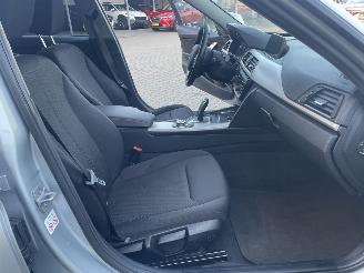BMW 3-serie 318i Executive AUTOMAAT N.A.P NL AUTO PRACHTIG!!! picture 11