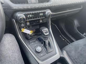 Toyota Rav-4 2.5 Hybrid AWD GR SPORT dealer onderhouden auto prachtig!!! picture 13