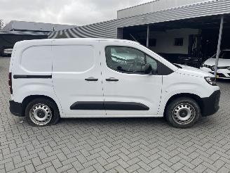 Opel Combo 1.5 BlueHDi 100 S&S L1 N.A.P NL AUTO PRACHTIG!!! picture 2