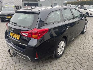 Toyota Auris Touring Sports 1.8 Hybrid Aspiration N.A.P PRACHTIG!!! picture 3