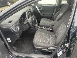 Toyota Auris Touring Sports 1.8 Hybrid Aspiration N.A.P PRACHTIG!!! picture 7