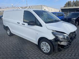 krockskadad bil bedrijf Mercedes Vito 114 CDI Lang AUTOMAAT 2019/12