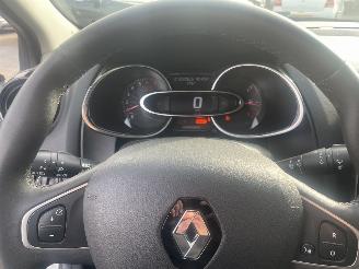 Renault Clio Estate 0.9 TCe Limited N.A.P NL AUTO PRACHTIG!!! picture 23