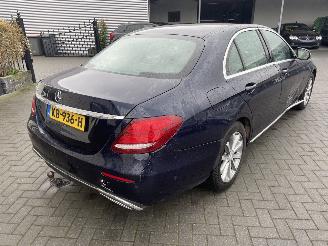 Mercedes E-klasse 220 d Lease Edition N.A.P NL AUTO picture 3