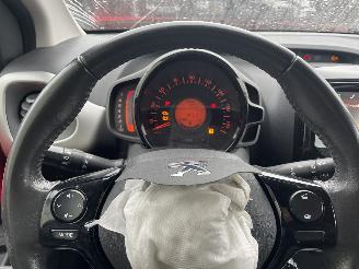 Peugeot 108 1.0 e-VTi Allure TOP! N.A.P NL AUTO PRACHTIG!!! picture 10