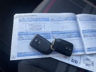 Peugeot 108 1.0 e-VTi Première N.A.P NL AUTO picture 16