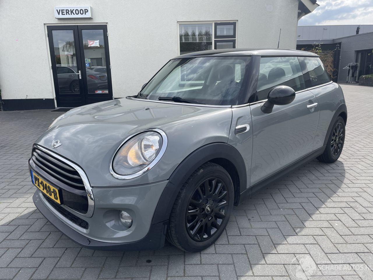 Mini Cooper 1.5 Cooper Business N.A.P NL AUTO