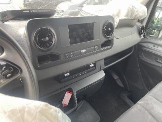 Mercedes Sprinter 319 3.0 CDI V6 L3H3 DC EURO VI-D NL AUTO N.A.P PRACHTIG!! picture 11