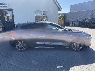 Ford Focus 1.0 EcoBoost Hybrid ST Line X Business N.A.P NL AUTO PRACHTIG!!! picture 2