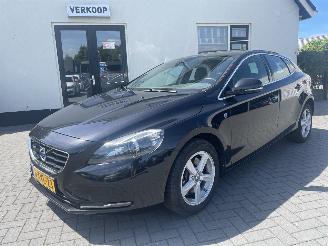 Auto incidentate Volvo V-40 2.0 D4 Ocean Race 190PK N.A.P NL AUTO PRACHTIG!!! 2014/11