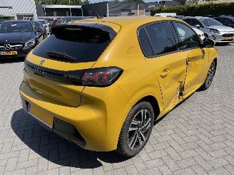 Peugeot 208 1.2 PureTech Allure N.A.P NL AUTO PRACHTIG!!! picture 4