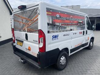 Peugeot Boxer 330 2.2 BlueHDi 140 L1H1 Premium N.A.P NL BUS PRACHTIG!!! picture 2
