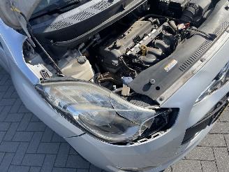Hyundai Ix20 1.6i i-Vision AUTOMAAT N.A.P NL AUTO PRACHTIG!!! picture 17
