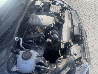 Volkswagen Polo 1.0 MPI Comfortline N.A.P NL AUTO picture 23