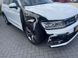 Volkswagen Tiguan 2.0TDI R-LINE (GRIJS KENT.) picture 24