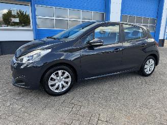  Peugeot 208 1.2 PURE TECH BLUE LION 2017/1
