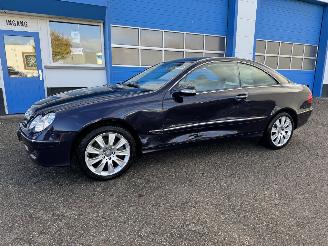 Damaged car Mercedes CLK 350  AUTOMAAT  ELEGANCE 2007/2