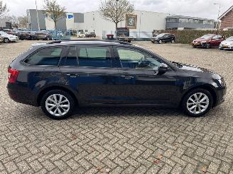 Skoda Octavia 1.0 TSI  AMBITION  BUSINESS picture 5