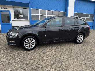 Voiture accidenté Skoda Octavia 1.0 TSI  AMBITION  BUSINESS 2018/1