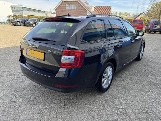 Skoda Octavia 1.0 TSI  AMBITION  BUSINESS picture 6