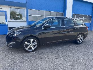 uszkodzony samochody osobowe Peugeot 308 1.2 AUTOMAAT  ALLURE 2016/6