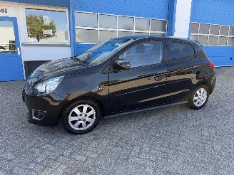  Mitsubishi Space-star 1.0  INTENSE 2015/2