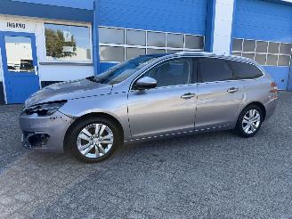  Peugeot 308 1.2 E-THP  ALLURE 2014/9