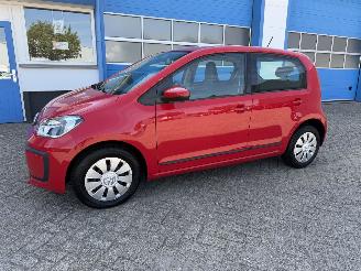 Damaged car Volkswagen Up! 1.0 BMT  MOVE UP! 2017/7