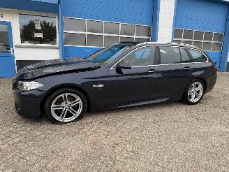 Vaurioauto  passenger cars BMW 5-serie 520i  AUTOMAAT  M-SPORT  EXECUTIVE 2015/6