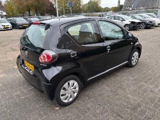 Toyota Aygo 1.0 Now 5-drs airco picture 2
