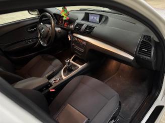 BMW 1-serie 118i 5-drs clima picture 8