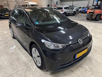 krockskadad bil auto Volkswagen ID.3 Pro 58kWh 2022/12