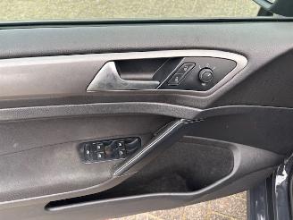 Volkswagen Golf 1.2 TSI 5-drs airco picture 11