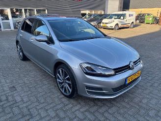 Damaged car Volkswagen Golf 1.2 TSI 5-drs airco 2013/6