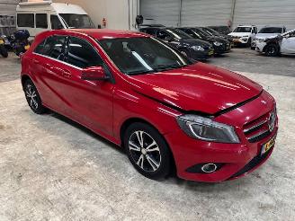 Unfallwagen Mercedes A-klasse A180  Ambition 2015/2