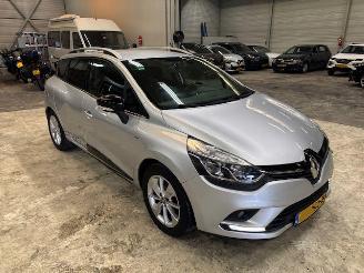 skadebil auto Renault Clio 0.9 TCe Limited  NAP 2017/1