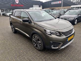 Schadeauto Peugeot 5008 1.2 Pure Tech Premium 131pk 2020/1
