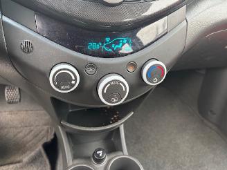 Chevrolet Spark 1.2 16v LT  airco Nap picture 14