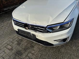 Volkswagen Passat 1.4 Tsi GTE Connected Series Pano Nap picture 7